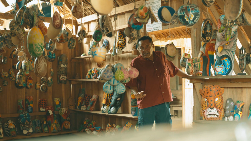 un artisan au Costa Rica
