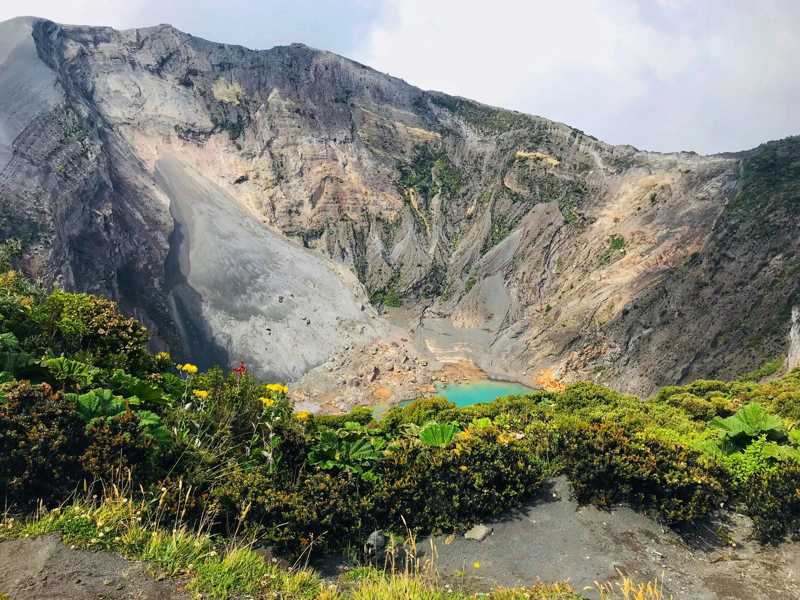 costa rica volcan irazu