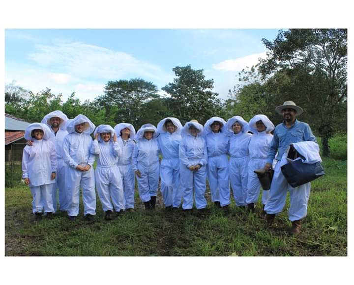 formación para los equipos de morpho evasions costa rica, una agencia de viajes sostenible