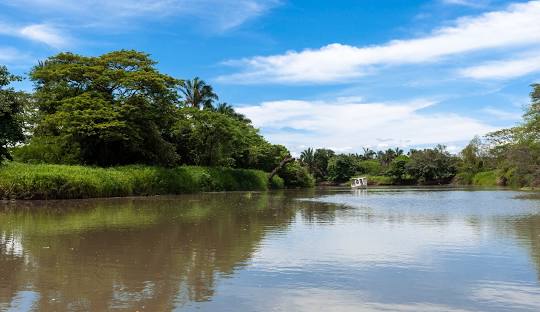 boat on the Sarapiqui river